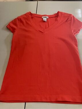Chico's Bright Red V-Neck Short Sleeve Tee